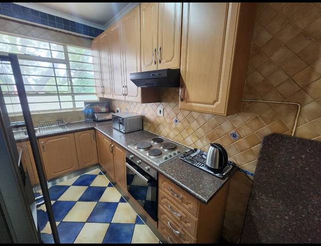 2 BEDROOM TOWNHOUSE FOR SALE IN BRACKENHURST